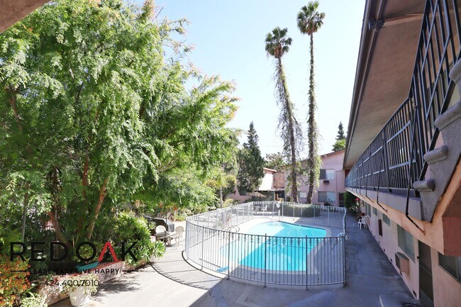 Photo - Limited Time Special of 2 Weeks Free! Char... Unidad 3