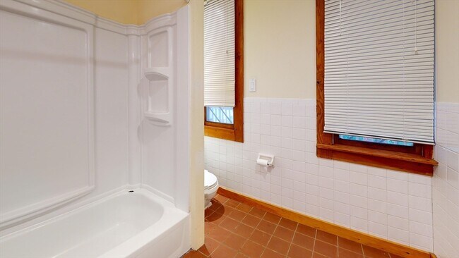 Photo - 192 Hillside St Unit 3