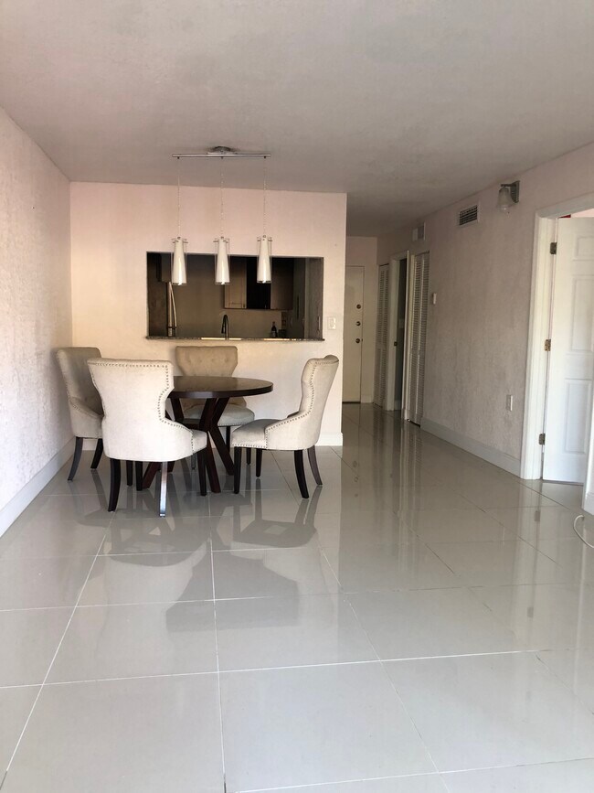 Photo - 11233 N Kendall Dr Unit E-102