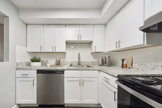 Building Photo - Meadows at Marlborough