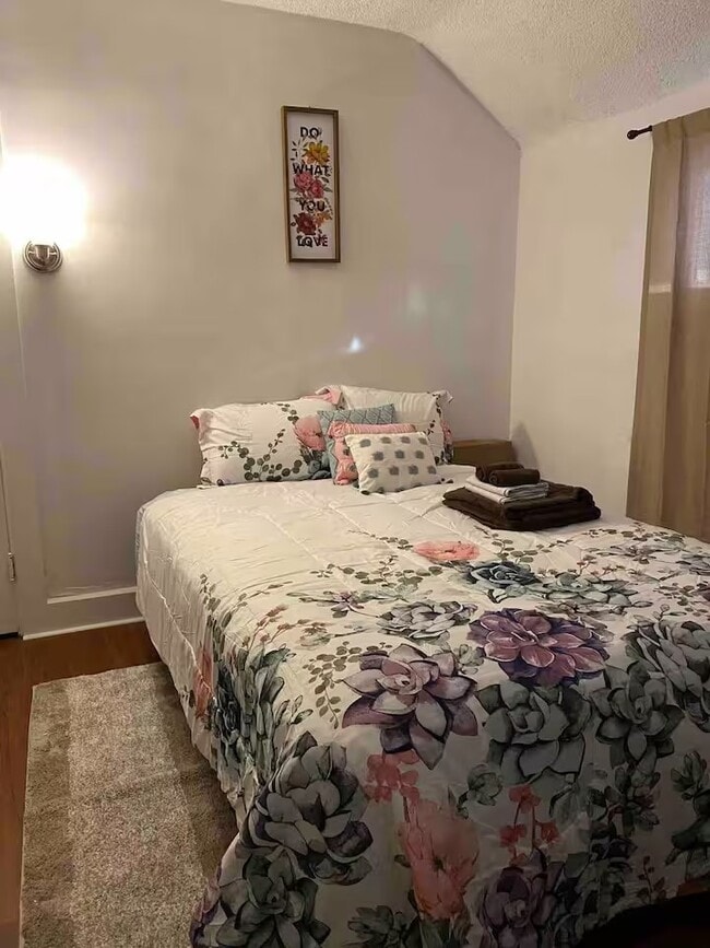 Photo - 711 Seymour Ave Unit Room I