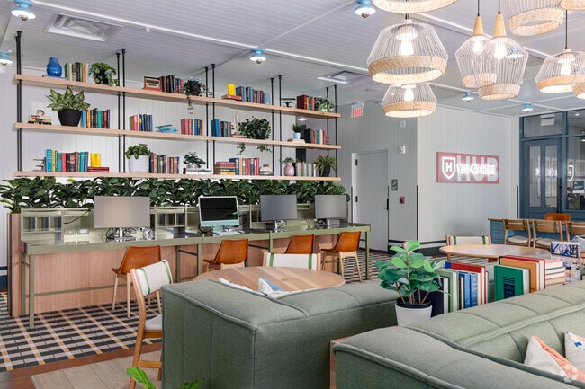Work Spaces - Hub College Park Apartments