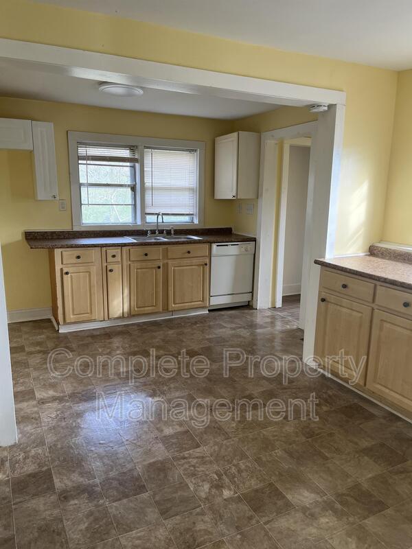 Photo - 2324 Treadwell Rd