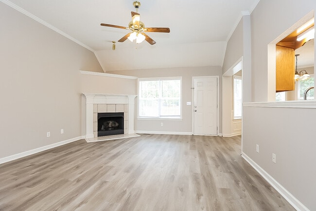 Photo - 2219 Spartan Ct