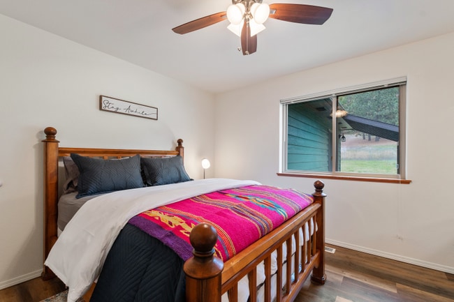 Photo - 33146 Orchard Dr