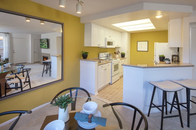 Rancho Maderas Apartment Homes