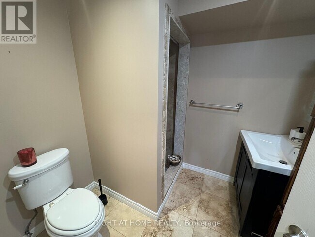 Photo - 154 Hollandview Trail