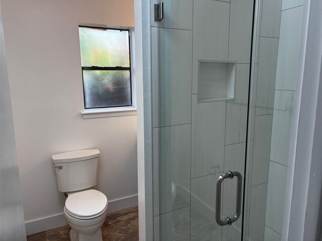 Photo - 377 Burke St