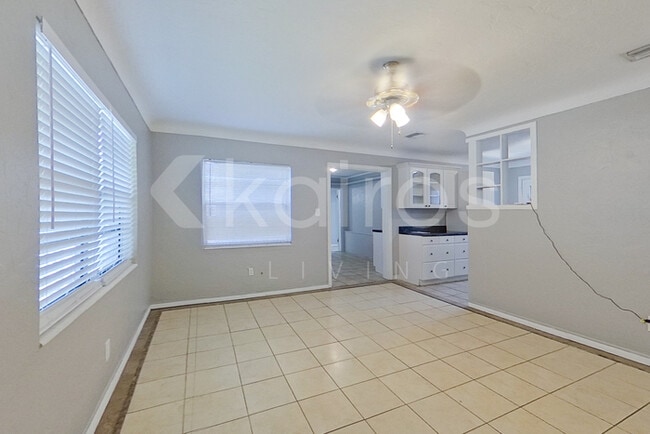 Photo - 5140 17th Ave N