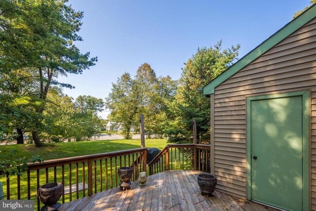 Photo - 723 Kings Croft Dr