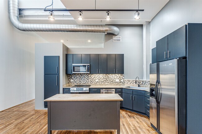 Photo - 1312 Live Oak St Unit 223