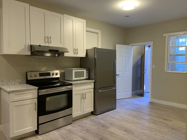 Photo - 6841 Burns St