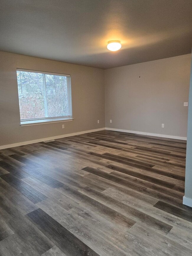 Photo - 702 E Street Unidad 101