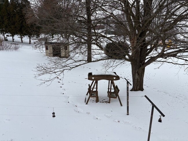 Photo - Dallastown SD, Cozy 2 Bedroom/1 Bath 2nd Floor Apartment