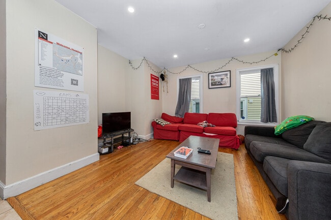 Photo - 226 Calumet St Unit 1T