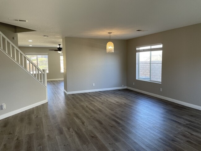 Photo - 38661 Annette Ave