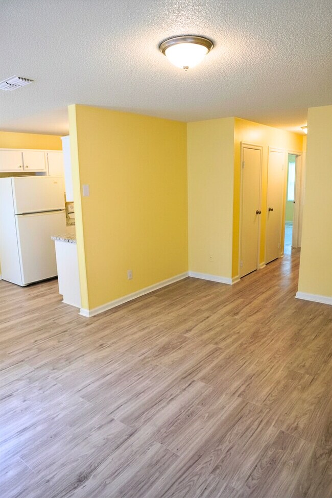 Photo - 7190 Conant Ave