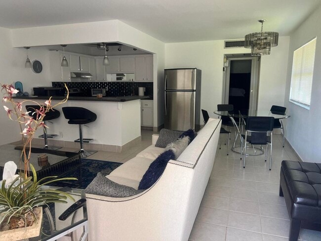 Photo - 114 Waterford D