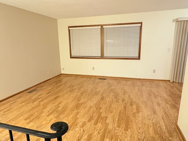 Living Room - 4553 Scott Trl