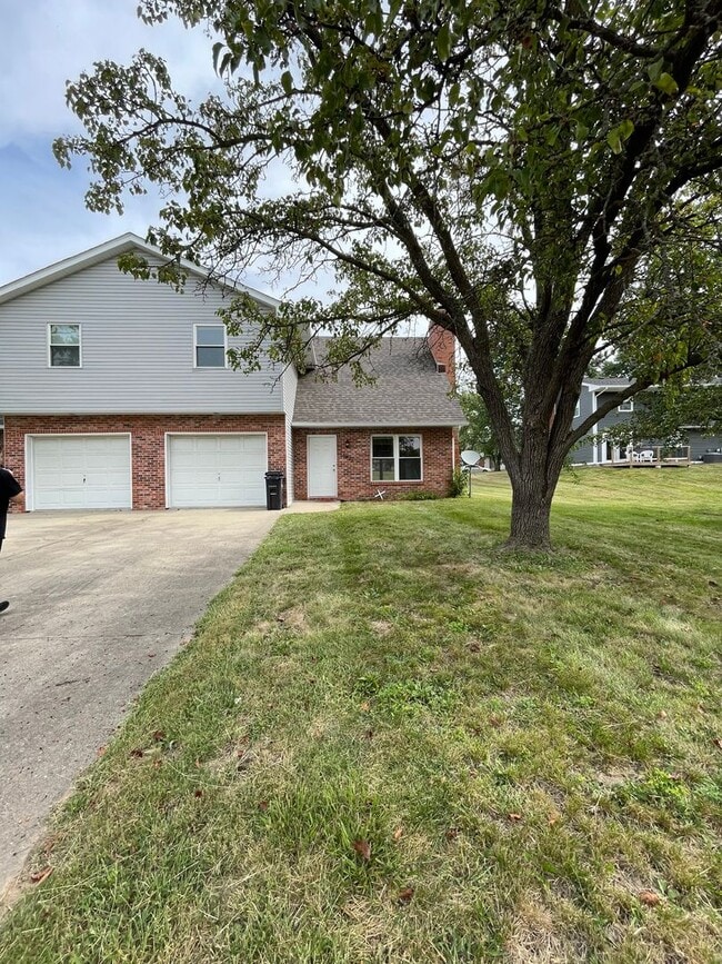 Building Photo - 1909-1911 Greenleaves Court Unit 1911 Greenleaves Ct. Rental
