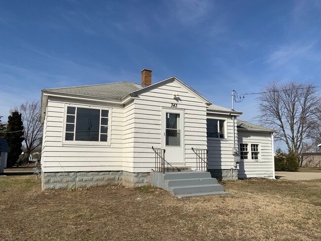 Building Photo - 343 E Lakewood Blvd