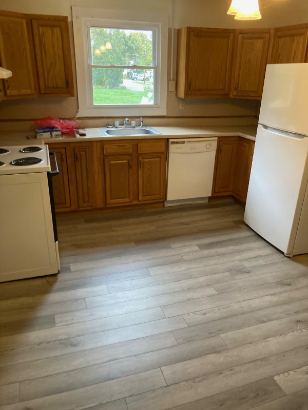 Building Photo - 341 Strouse Ave