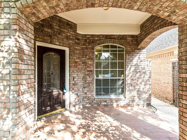 Photo - 5407 Lake Pl Dr