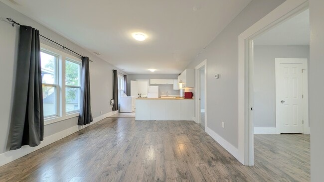 Photo - 475 Louis Ave Unit 1