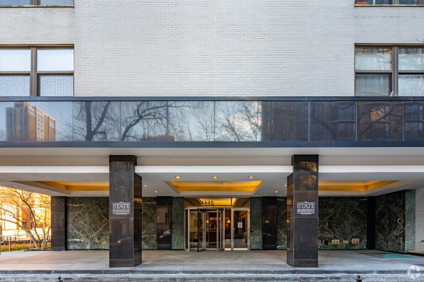 Photo - State Parkway Condominium