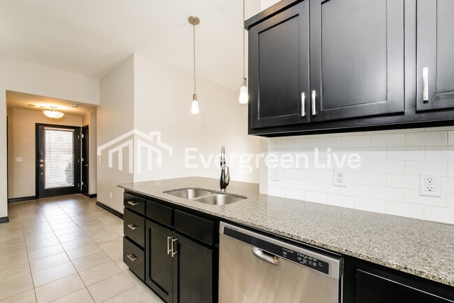 Photo - 10512 NW 35th St