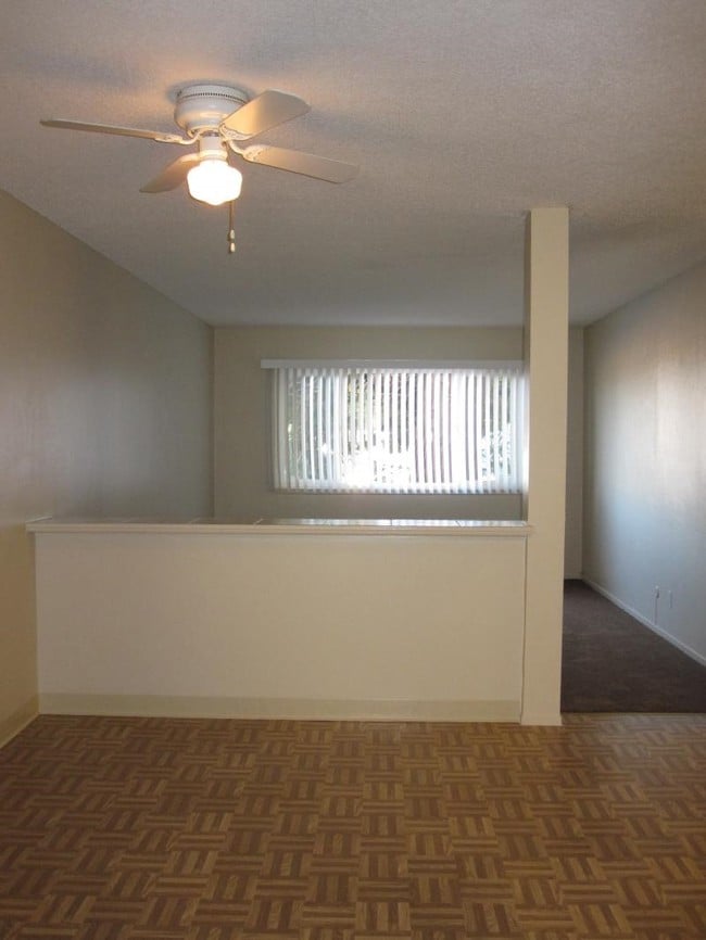 Living Area - Bristol Manor Apartments