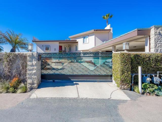 Photo - 3093 Ocean St