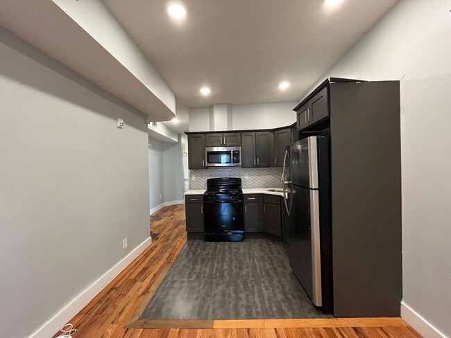 Photo - 19 Jewett Ave Unit 1R