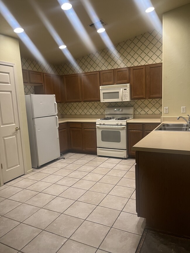 Photo - HOUSE FOR RENT