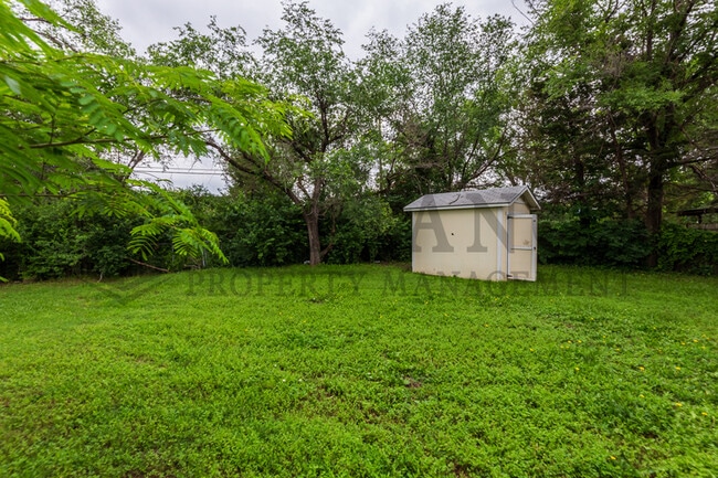 Photo - 2450 N Prince St