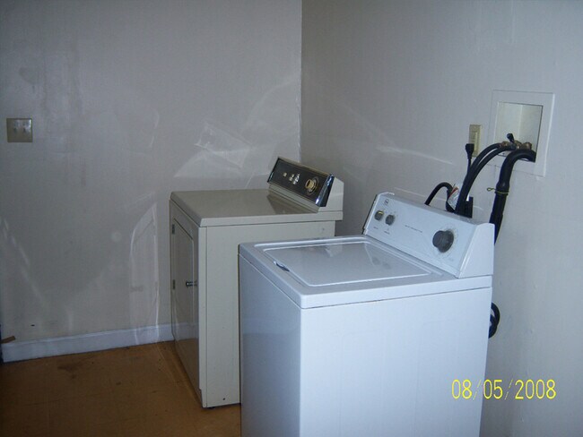 Photo - 131 Prall St