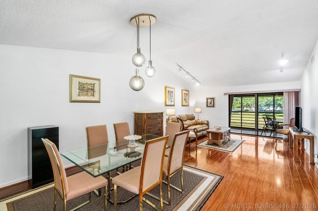 10137 Mangrove Dr Unit 203