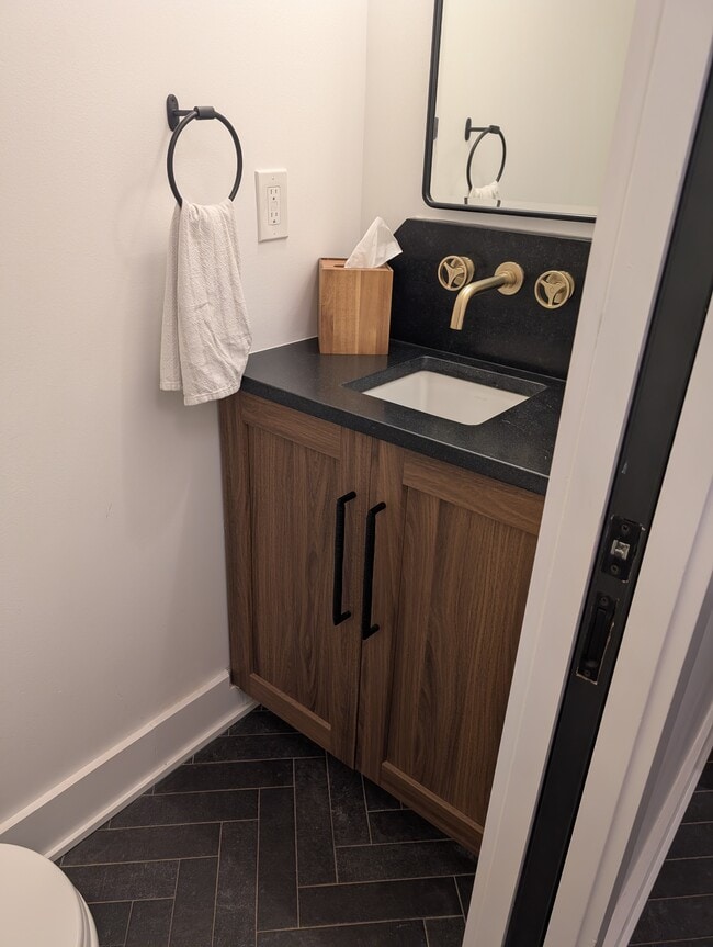 Photo - 409 Walnut Ave