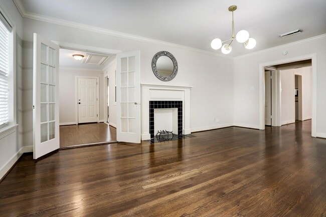 Photo - 2043 Colquitt St