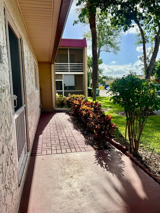 Photo - 176 Lake Evelyn Dr