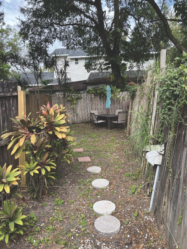 Photo - 1313 E Pineloch Ave Unit 2