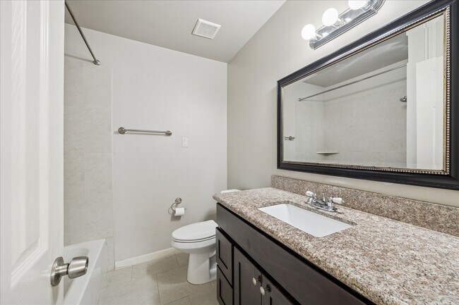 Photo - 1907 Sedgie Dr