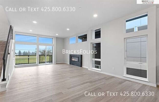 Photo - Move-In Ready Townhome with Ground Floor Suite & Views of Olympic Mountains