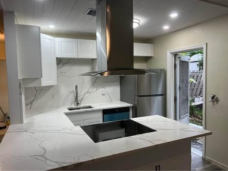 Photo - 353 SE 12th Ave