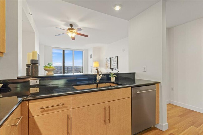 1 W Exchange St Unit 2602