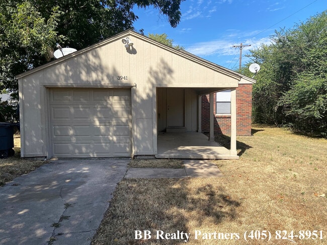 Photo - 3941 E 2nd St S