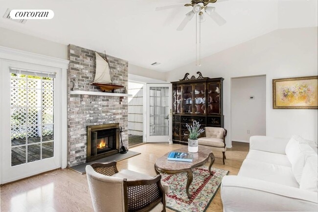 Photo - 122 St.Andrew Cir