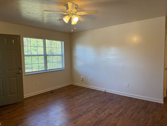 Photo - 5036 Willoway Dr