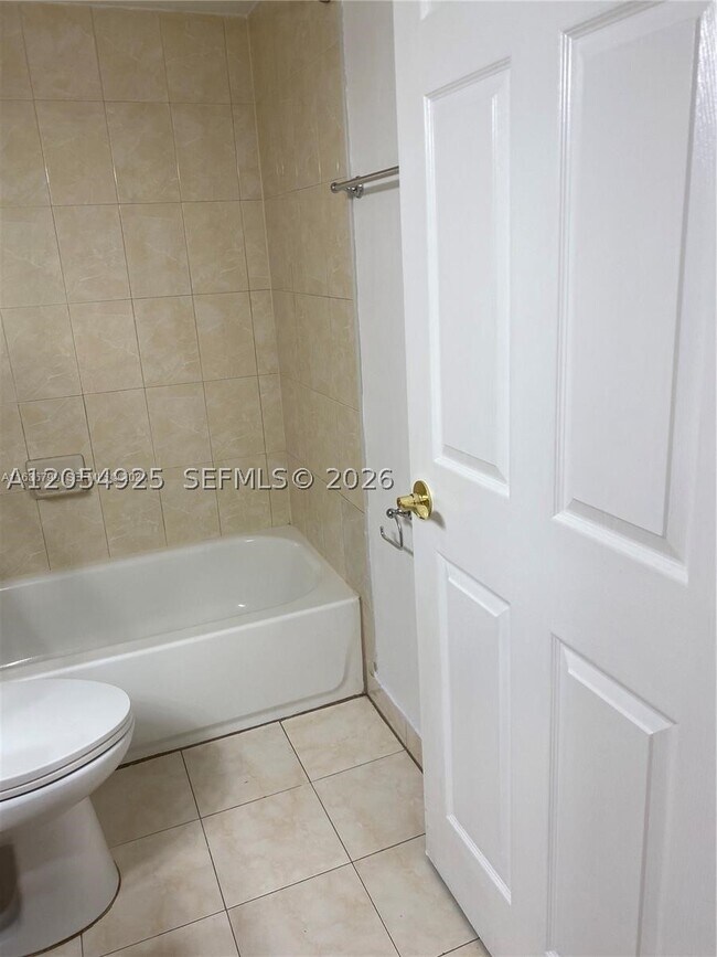Photo - 208 Palm Cir W Unit 208
