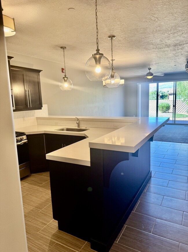 Photo - 810 S Dixie Dr